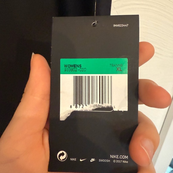 Nike Women's Black Training Leggings - Picture 3 of 5